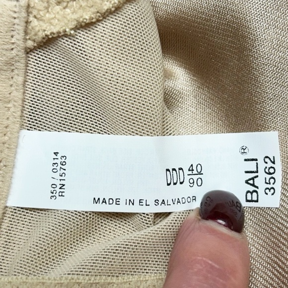 Bali Satin Tracings Underwire Minimizer Bra Nude 40DDD NWT - Picture 6 of 9